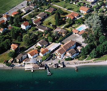 Hotel De La 3*