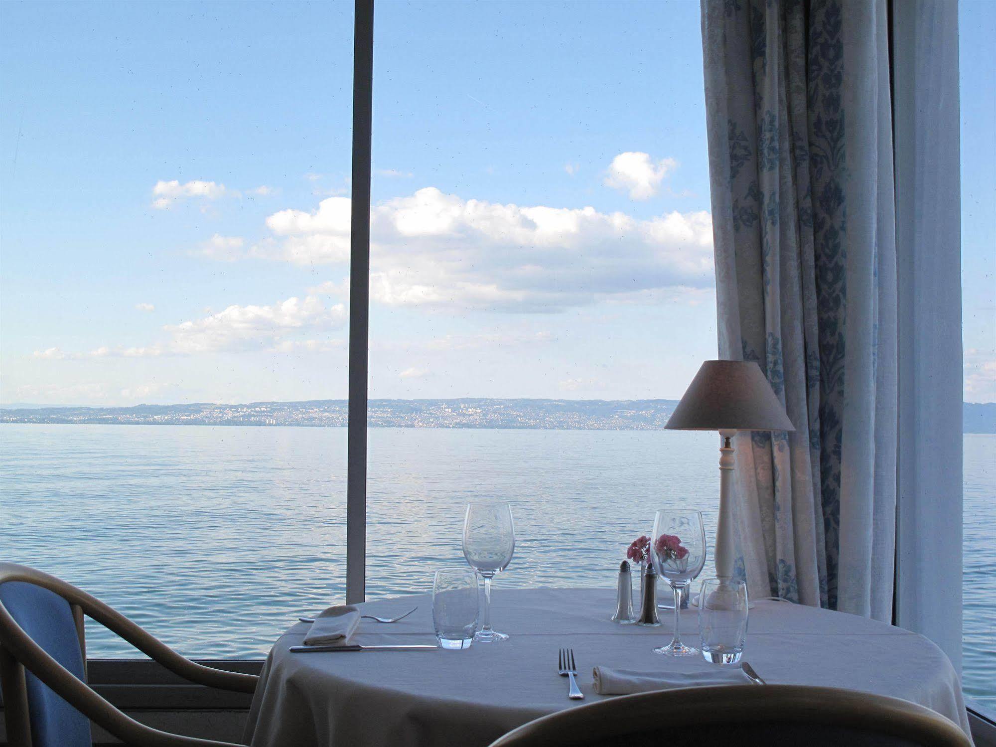 Hotel De La 3*